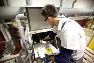 Mitarbeiter in der Chemieproduktion (m/w/d), 1. Bild